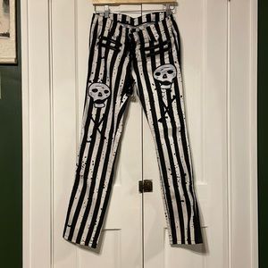 Beetle juice pants but weirder